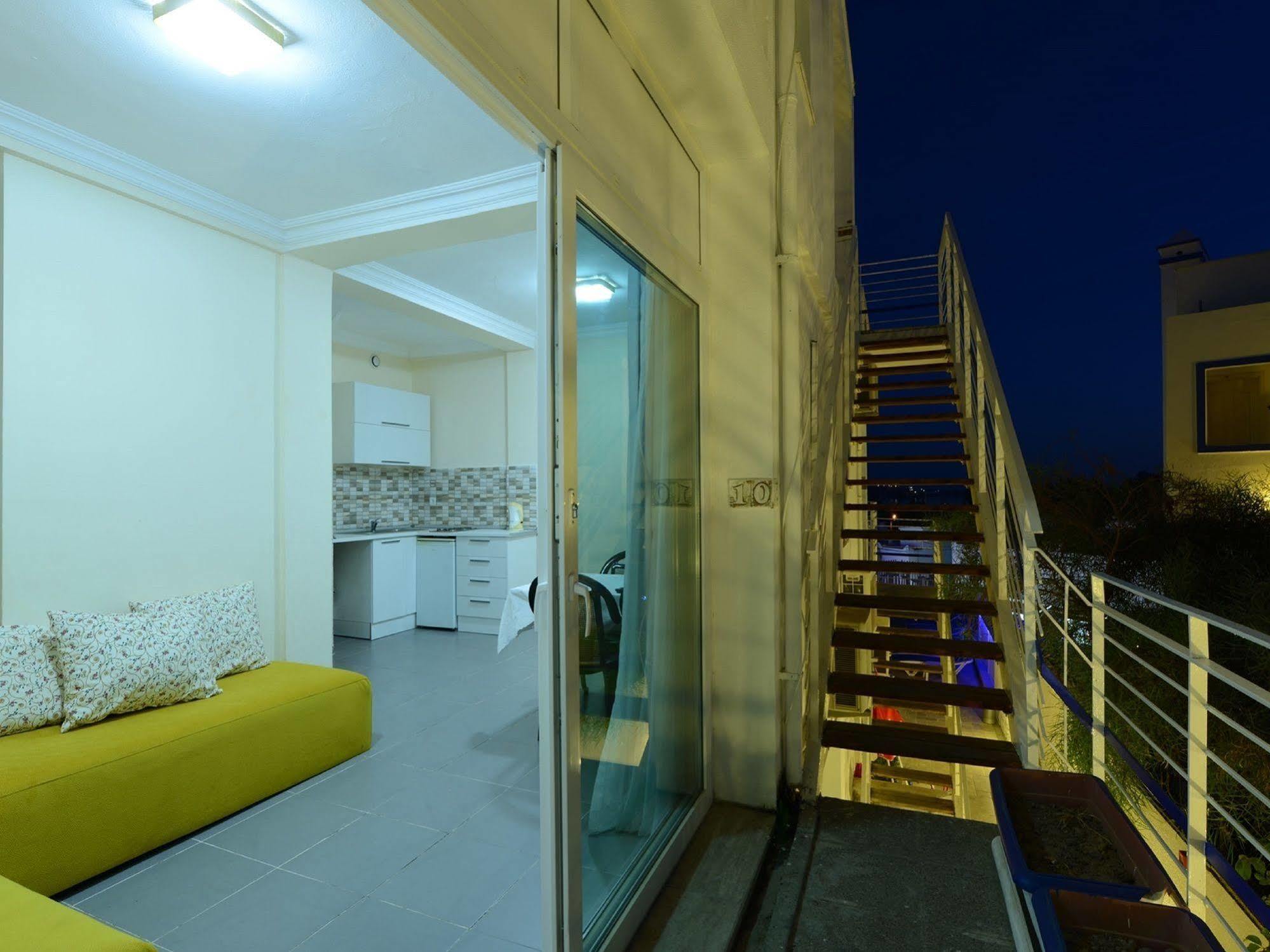 Sky Nova Hotel & Suites Бодрум Экстерьер фото